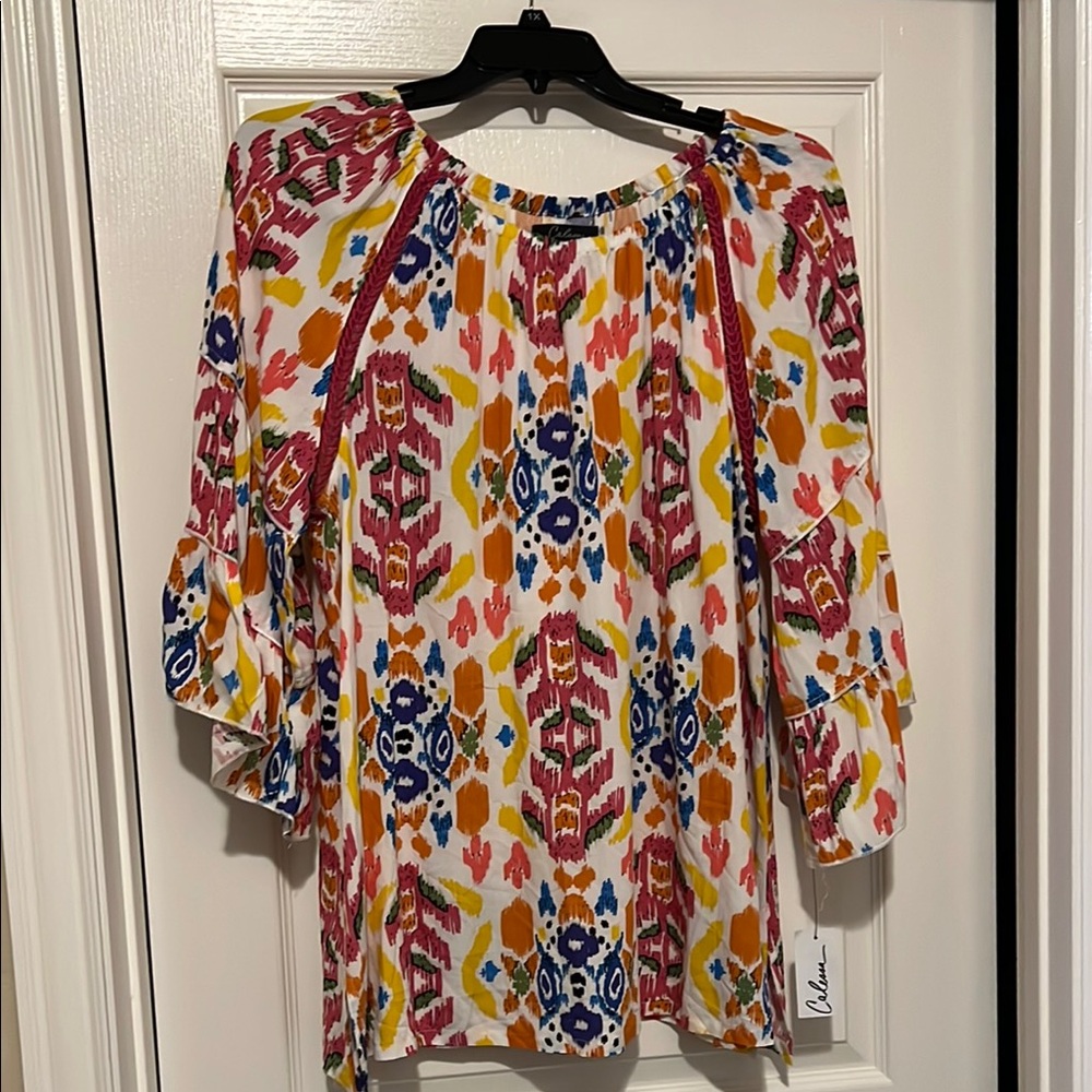 NWT Calessa Wide Sleeve Printed Top